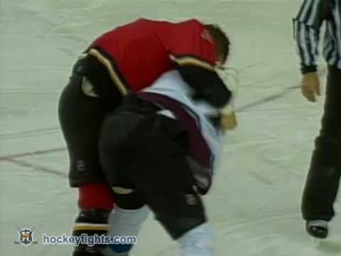 Ian Laperriere vs Darren McCarty