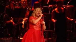 Kelly Clarkson - Every Christmas - Nashville Dec 20 2014