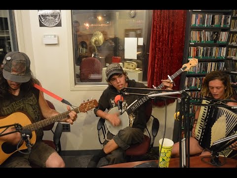 Busker Broadcast - Connor, Jacoby & Ella CORNBREAD & BUTTERBEANS - May 22, 2015
