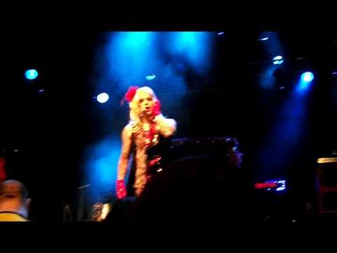 Chrystal Harms @ Trash Fest / Helsinki (01.04.2011)