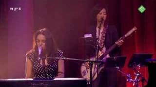 09. Norah Jones -  Rosie&#39;s lullaby  (live in Amsterdam )