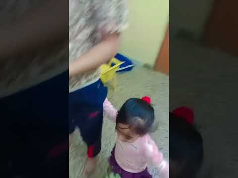 gunu ko chocolate ke liye kitna mehnat Krna pada dekho aap sab😅😆 #youtube #youtubeshorts