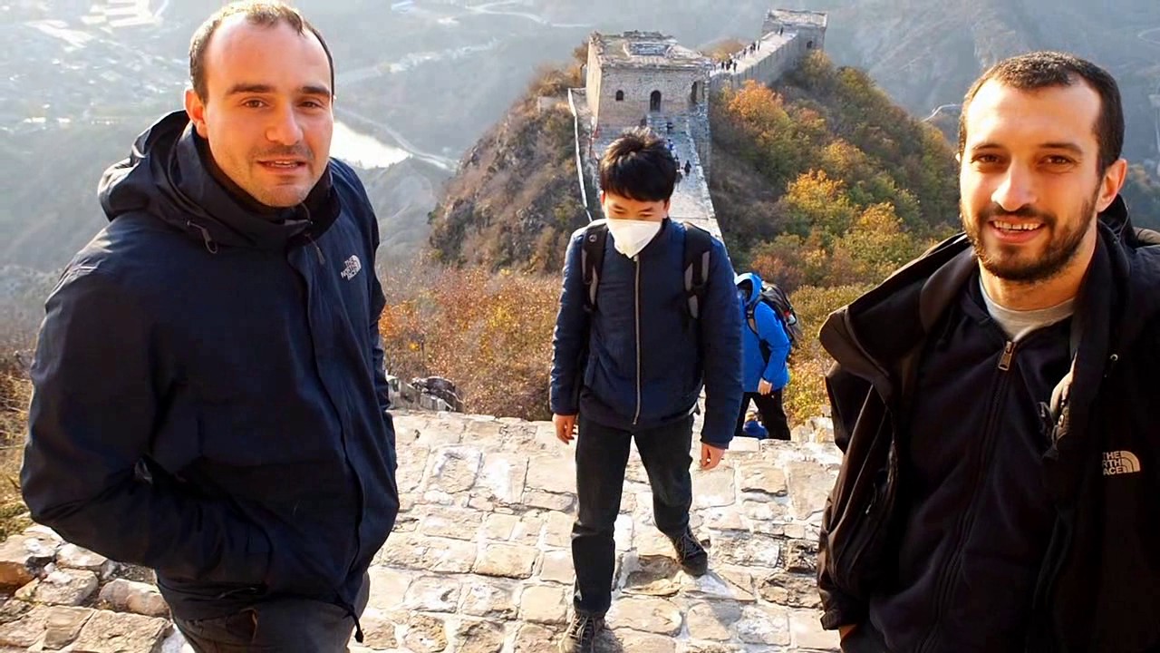 In giro per il mondo, il saluto a CiaoComo dalla muraglia cinese