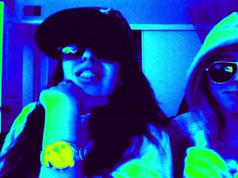 that baby don't look like me!