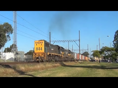 Long End leading with two Ps on the Maryavle Paper Train: X44, P20 & P22 power out of Clayton