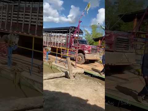 Embarcando en el planchon de Puerto Rico Meta #trucks #automobile #troquero #farming #offroad