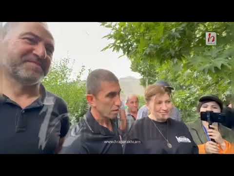 Ուզում ենք փոխվի իշխանությունը. մեղրեցիները դիմավորեցին Սրբազանին