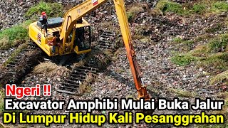 Download lagu Intense‼️ Amphibious Excavator Clearing a Path Through the Quicksand of Pesanggrahan River mp3