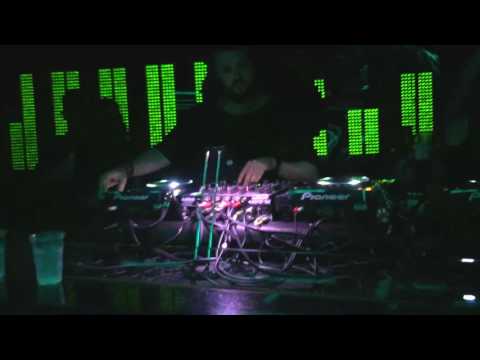 Victor Ruiz playing 'Gabriel Moraes - Die Holle' @ D-Edge 11/08/16