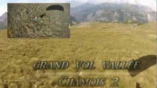 preview picture of video 'Vol grande vallée à Chamois ( Italie) le 02/08/2012'