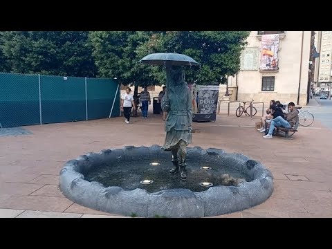 Fuente de la Mujer del Paraguas (BURGOS)
