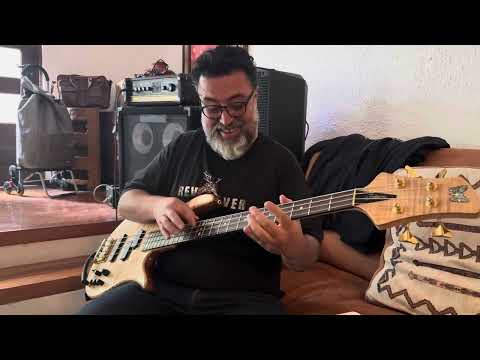 Miky Huidobro test kings of groove strings