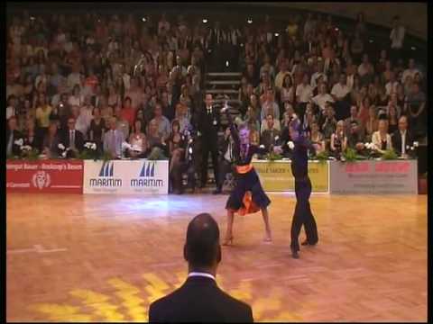 Nikita Brovko & Alina Zharullina solo samba