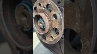 Rüste brakes on a C63 special Edition #mechanic #repair #mercedes #amg #c63 #v8 #brakes #car