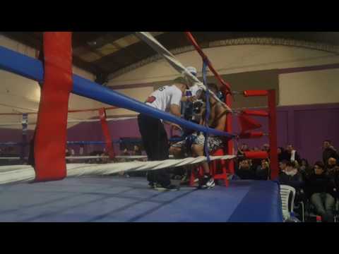 Primer y segundo asalto del combate entre Leonel Rios y Ricardo Soria