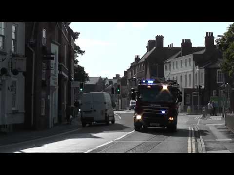 newarks scania fire appliance on a shout to a fire with nice 2 lots of bull horn