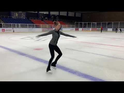 Learn to Skate USA: forward pivot Basic 3