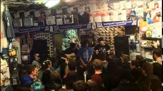 Real Friends - Loose Ends (acoustic) - at Banquet Records