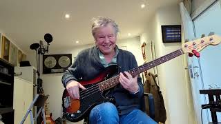 Download lagu Magic bass David Paton of Pilot mp3 Download lagu Magic bass David Paton of Pilot mp3