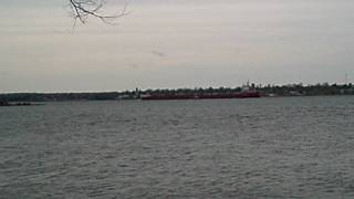 preview picture of video 'St. Lawrence Seaway 2010 Season Opens'