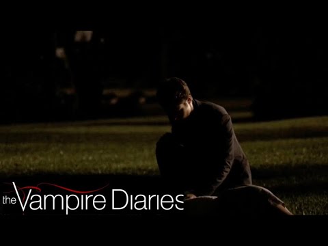 TVD 1x04 - Damon bites Caroline & Stefan locks Damon up