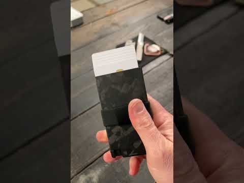 The BEST card mechanism on a modern EDC wallet? #shorts #youtubeshorts
