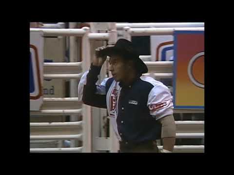 Adriano Moraes vs Ready Teddy - 94 PBR Irving