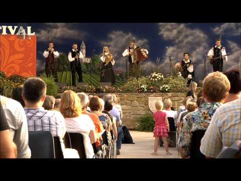 Grajski kvintet - Ko je ljubezen mlada - Števerjan 2015