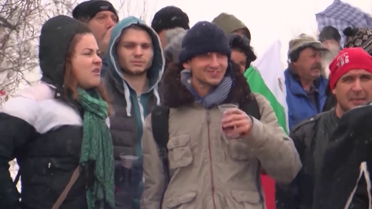 В Димитровград дават 100 лв на мъжа , който извади Богоявленския кръст на Йордановден