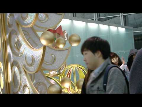 130106 4 minute departure at hk airport