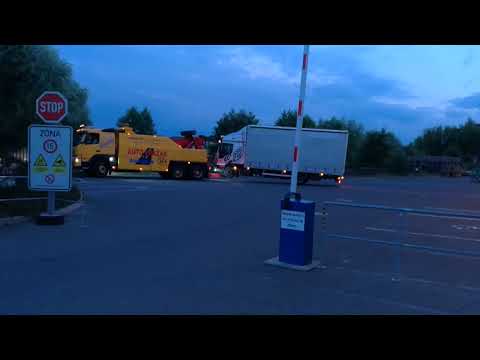 Volvo FH + Iveco Eurocargo odtah