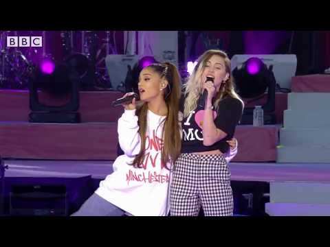 Miley Cyrus and Ariana Grande - Don't Dream It's Over (ONE LOVE MANCHESTER)
