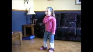 Alessa chante Ma coccinelle de Annie Brocoli !