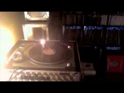 Bubbling Fountain (Love Jah) lyrics