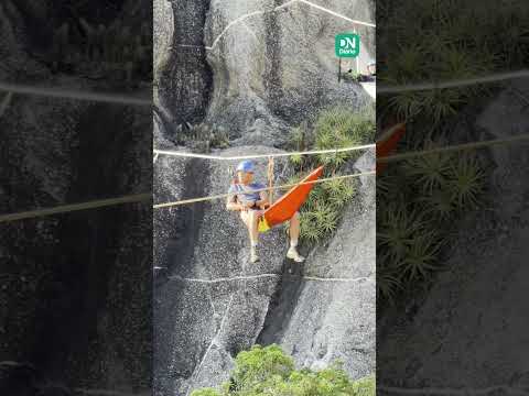 Grupo de rapel viraliza após armar redes no alto das pedras de Quixadá