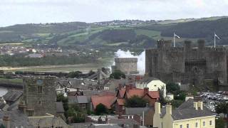 North Wales Coast Express passes Conwy Castle -- BEAUTIFUL (HD)