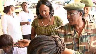 Les Amazones de Guinée, orchestre militaire de choc