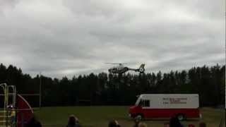 preview picture of video 'Eagle III helicopter lands at Beecher-Dunbar-Pembine School'