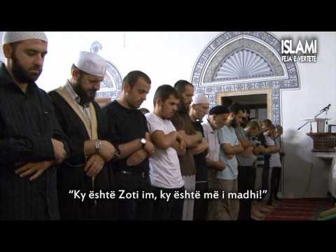 Namazi i natës ! - Xhamia e Madhe në Prishtinë..
