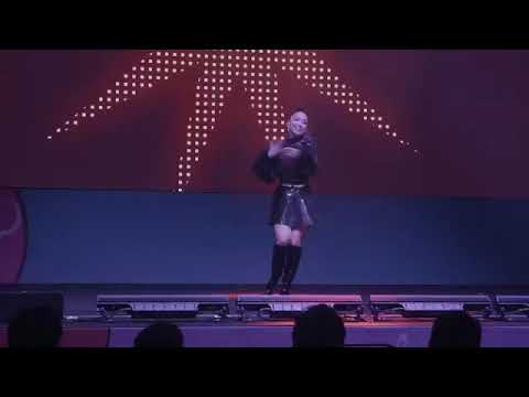 Carmin laguardia-thumbs up👑