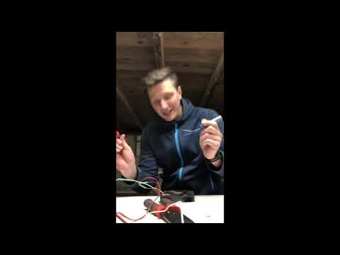 Montera datorfläkt i databord