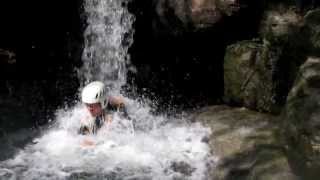 preview picture of video 'Gorge walking video 2 (Gero-city Maze, Hida Japan)　下呂市馬瀬　沢のぼり'