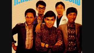 Download lagu A ROMZI & THE HOOKS - Sengsara mp3