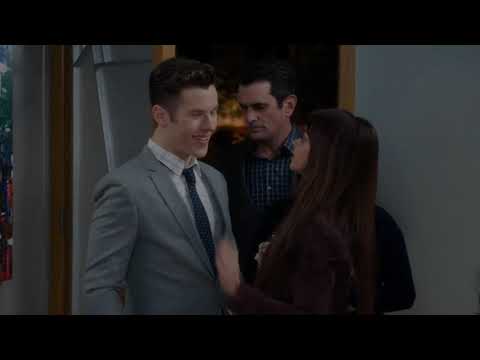 Modern Family : Luke, Turn your Cute On ! Gloria's Monster | STS