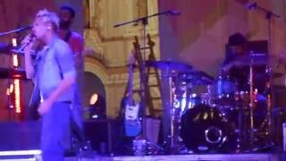 Miss Caffeina - Desierto en Plaza de la Merced (Huelva)