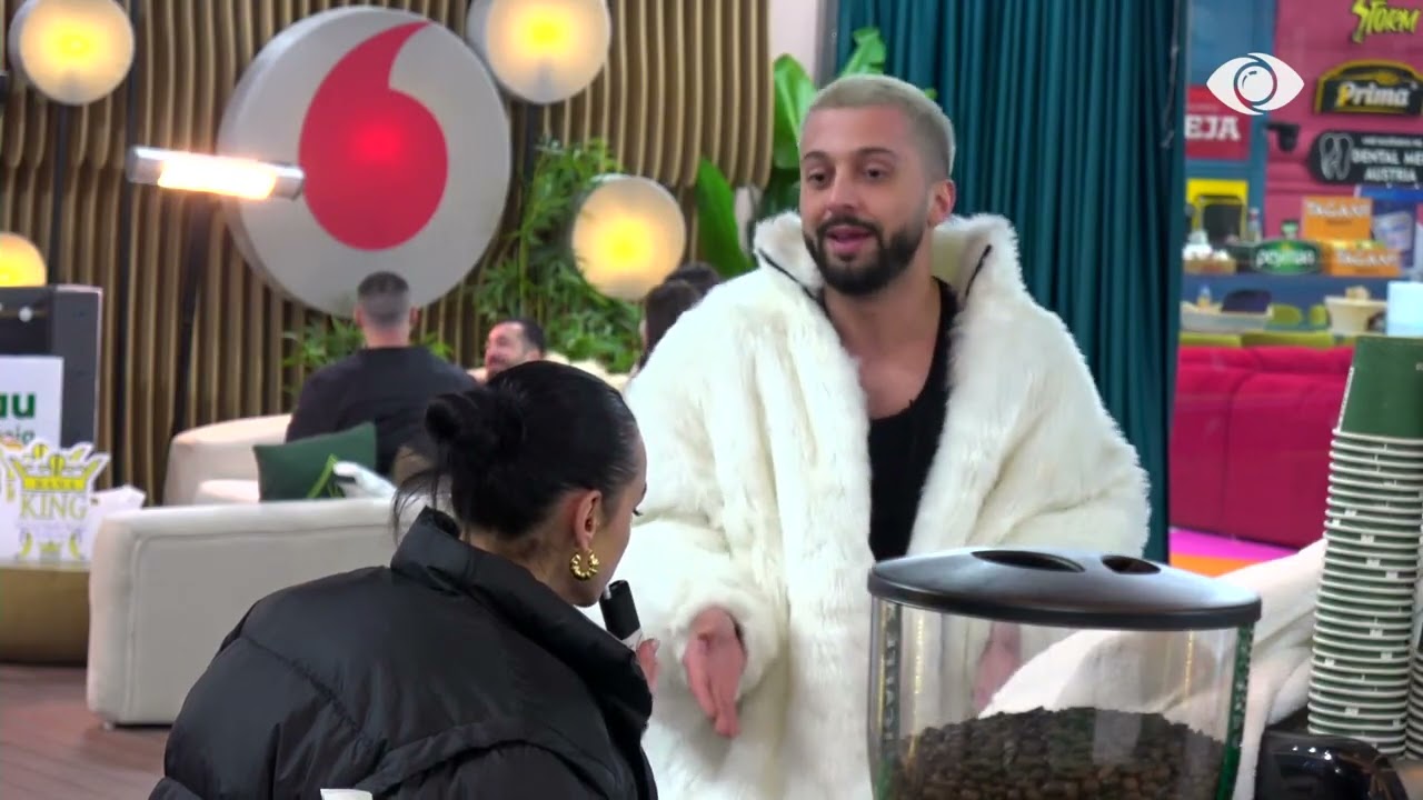 “Për çdo gjë që të prek, eja te unë”/ Gjesti-Eglit: Më shiko në sy sepse po flas me murin