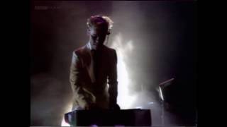 Thomas Dolby - Windpower (TOTP 1982)