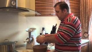 Рецепт как приготовить домашние шпикачки и купаты - Видео онлайн