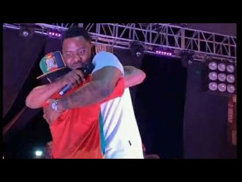 How Slapdee brought out Ruff Kid on stage after a long time without performing together. (WATCH)