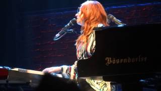 Tori Amos- Wrapped Around Your Finger